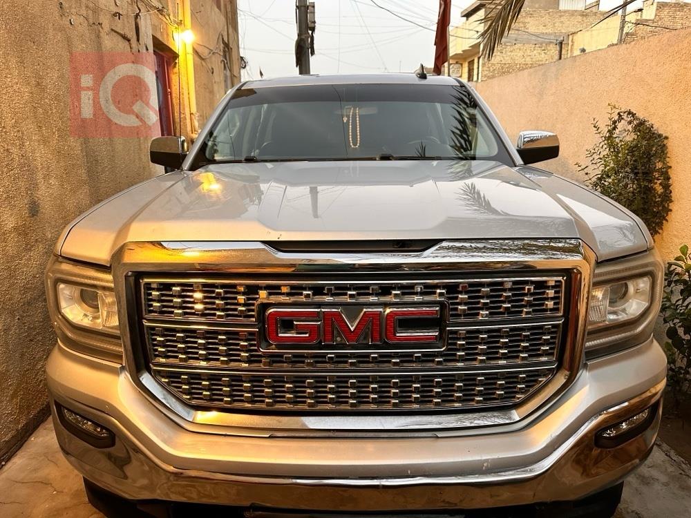 GMC Sierra